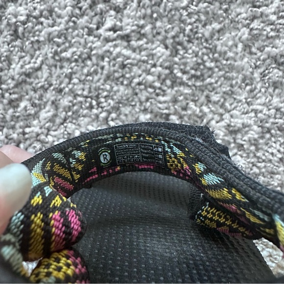 Kids Teva Universal Sandals - Picture 8 of 9